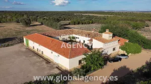 Cortijo con 92 hectáreas en Albacete