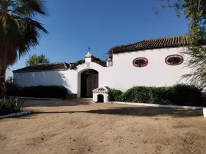 Gran cortijo con tierras de regadio