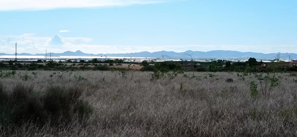 Fínca rústica con vistas al mar Mediterráneo y Mar Menor, y a la montaña