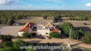 Cortijo con 92 hectáreas en Albacete