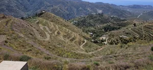 Gran finca rústica con agua, vistas y mucho p