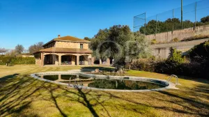 Exclusiva finca con chalet en venta en Huesca