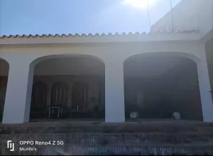 Finca 2,5 ha con Chalet 474 m2 en Badajoz
