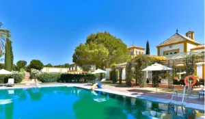 Finca agrícola con hotel 5* lujo en Sevilla