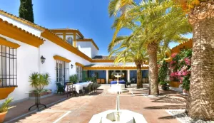Finca agrícola con hotel 5* lujo en Sevilla