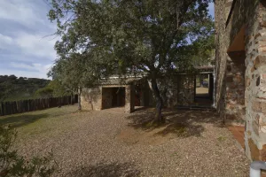 Terreno con Casa a orillas del embalse Cíjara