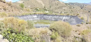 Gran finca rústica con agua, vistas y mucho p